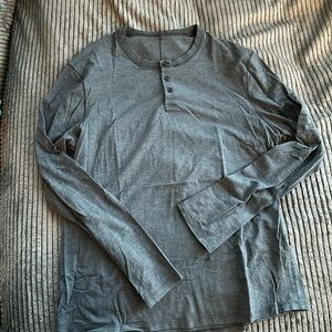 Lululemon mens henley tee